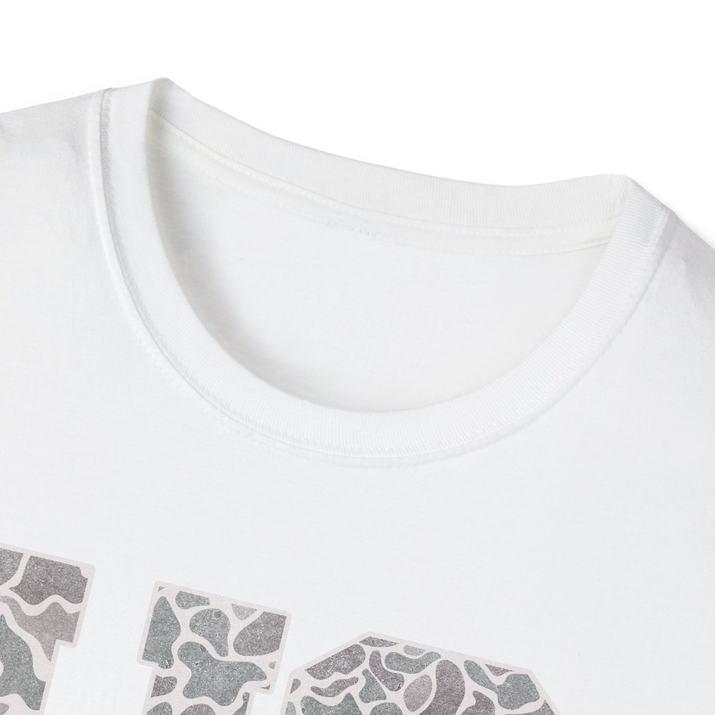 Old School Camo Distressed - Unisex Softstyle T-Shirt